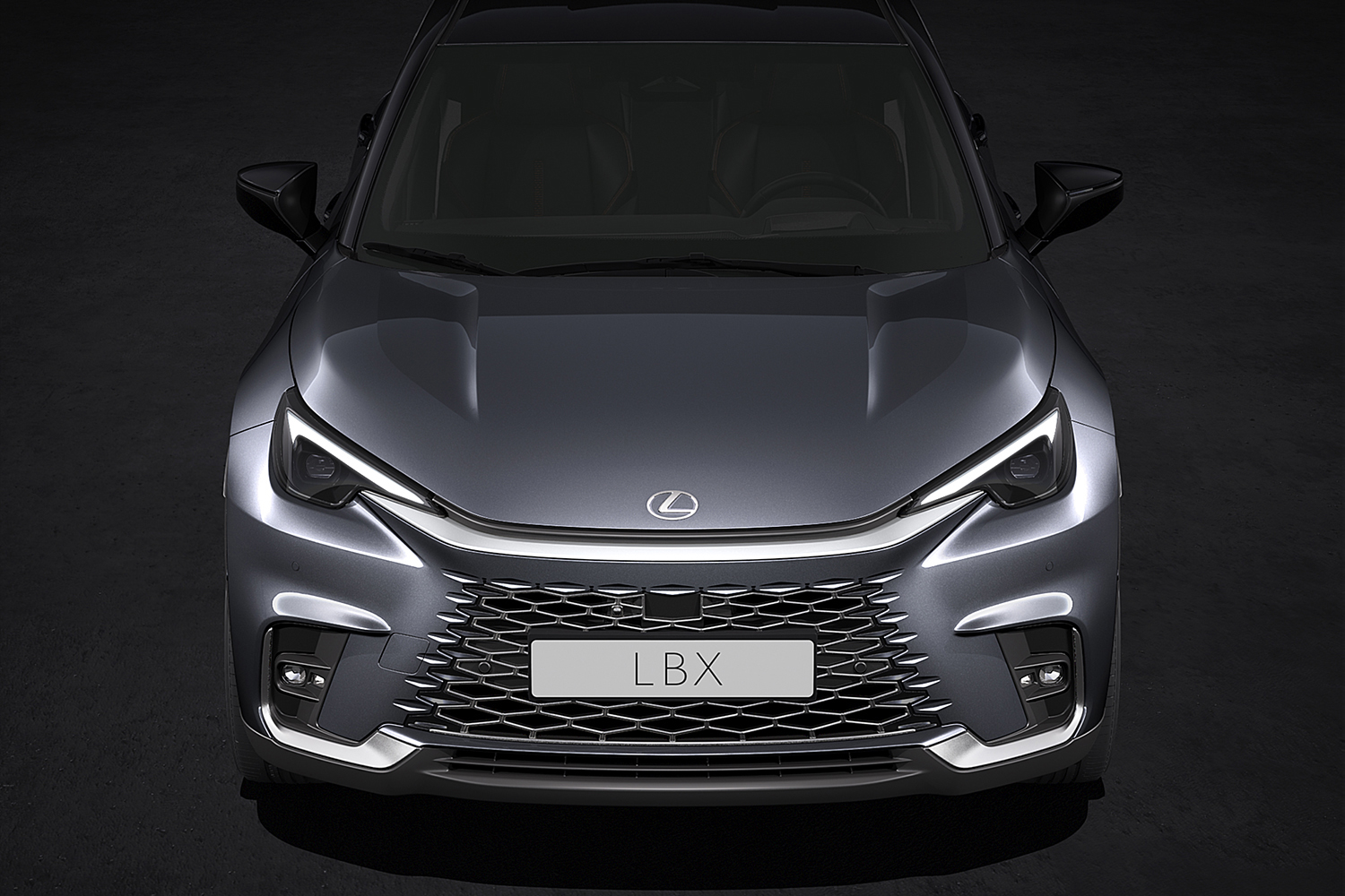 レクサスが発表した新しい小さな高級車の存在感がスゴい！　「ユニファイドスピンドルグリル」採用のコンパクトSUV「LBX」を初公開