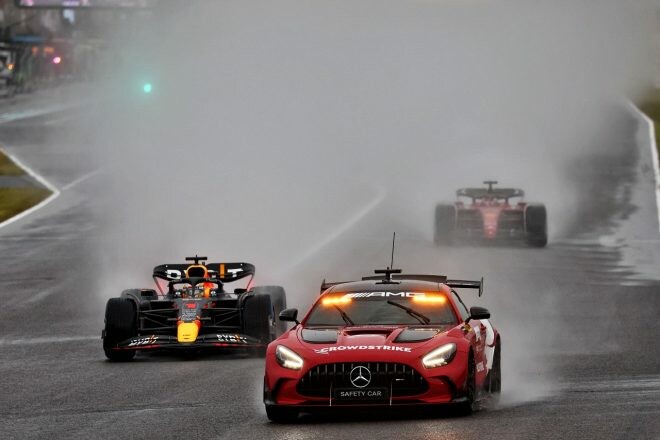 「これほど危険なことは受け入れられない」F1ドライバー＆GPDAが雨の日本GPでの事故処理手順に抗議。FIAは改善を検討へ