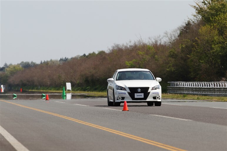 ミシュラン「パイロットスポーツ4」を試走。グリップ性能だけではない魅力