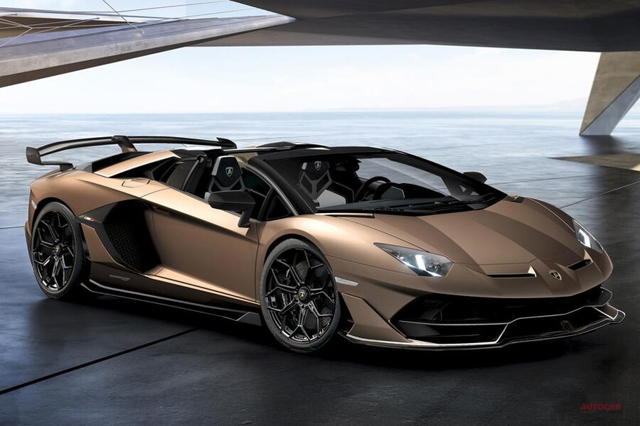 イオタのオープン仕様　ランボルギーニ・アヴェンタドールSVJロードスター　ジュネーブ