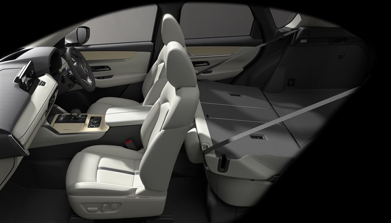 登場からもうすぐ1年、マツダの最上級SUV「CX-80」の現状は？ ライバルにない魅力も多数あるが販売苦戦が続く…