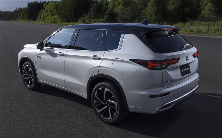 登場からもうすぐ1年、マツダの最上級SUV「CX-80」の現状は？ ライバルにない魅力も多数あるが販売苦戦が続く…