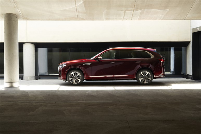 登場からもうすぐ1年、マツダの最上級SUV「CX-80」の現状は？ ライバルにない魅力も多数あるが販売苦戦が続く…