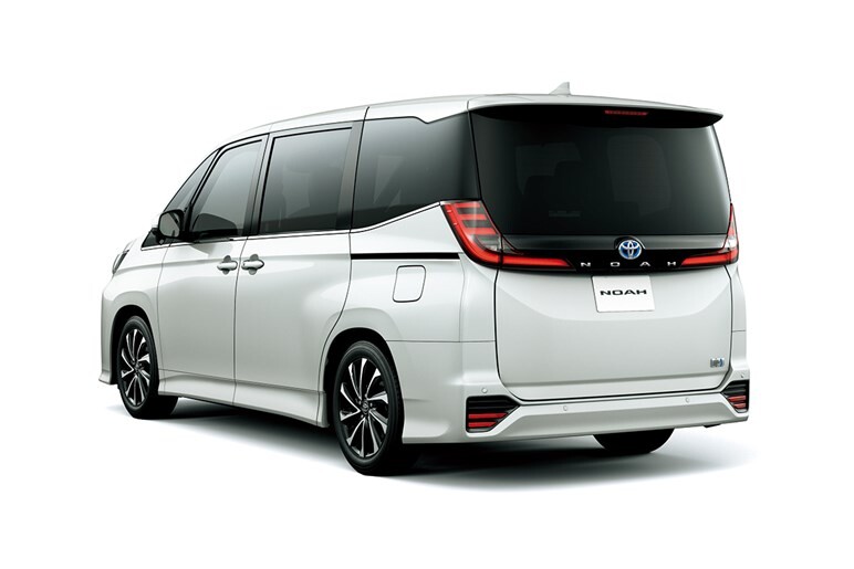 【2022新型】トヨタ「ノア」 幸せなのは2列目を超ロングスライドできる「7人乗り仕様」と上級グレード「Z」