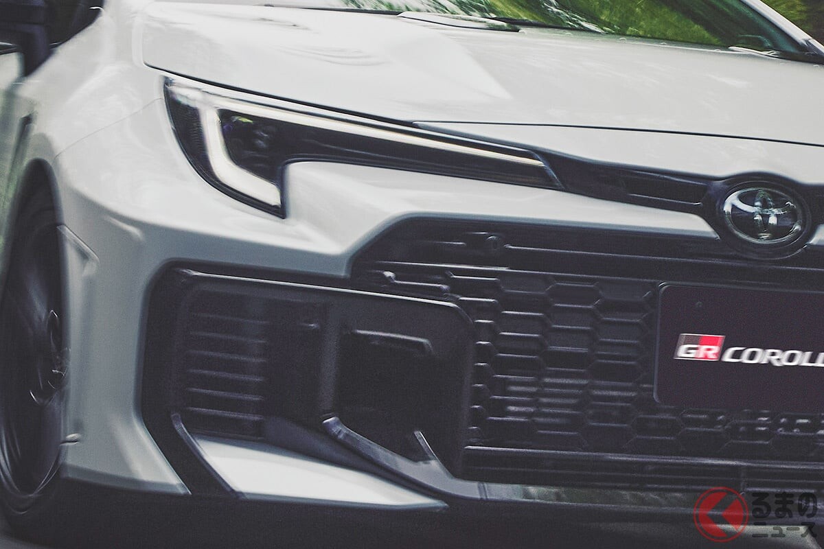 トヨタ新「“4WD”コンパクトハッチバック」発表！ 1.6リッターで「300馬力」超パワフルエンジン搭載！ ボディ剛性＆冷却強化で走行性能アップ！ 26年モデル「GRカローラ」豪州で登場