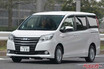 ハイブリッドモデルの燃費を計測！　バカ売れミニバントヨタ3代目（先代）ノア／ヴォクシー試乗プレイバック【ベストカーアーカイブス2014】