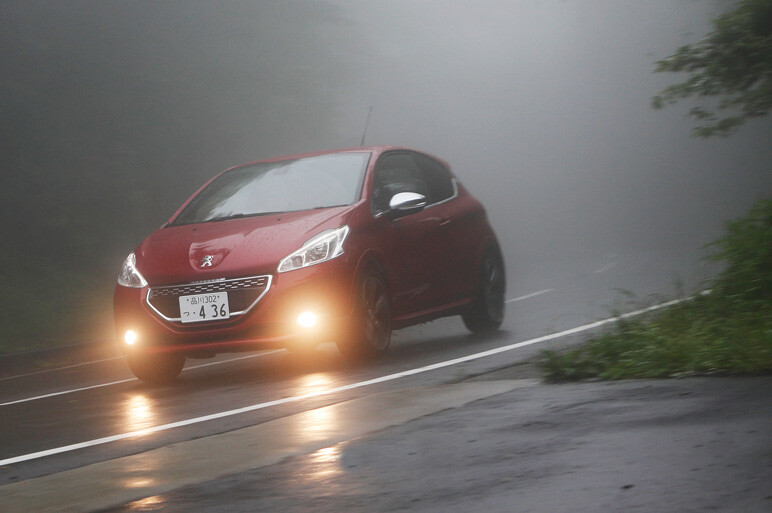 プジョー208GTi。心躍る、とても罪深い存在