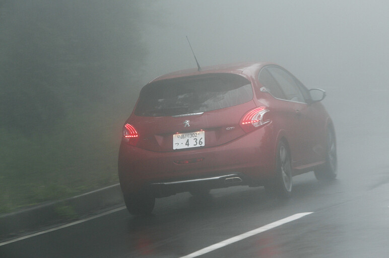 プジョー208GTi。心躍る、とても罪深い存在