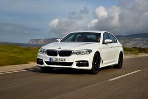 BMW5シリーズにクリーンディーゼルエンジンを搭載した4WDモデルが新たに設定！