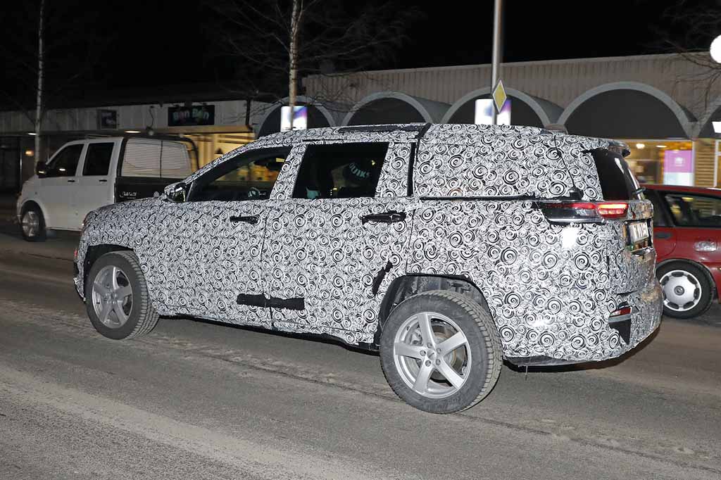 スクープ ジープ コンパスベースの7人乗り コマンダー がphevを引っさげグローバルデビューへ Le Volant Carsmeet Web 自動車情報サイト 新車 中古車 Carview