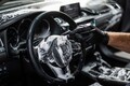 車内が汚れたクルマなんてイヤ！ 場合によっては事故を招くことも…意外と大事な「ルームクリーニング」のススメ