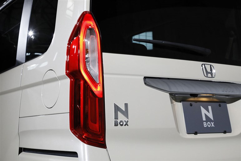 帝王・ホンダ N-BOXがマイナーチェンジ。ACC全車速対応は見送りでもライバルを引き離せるか？