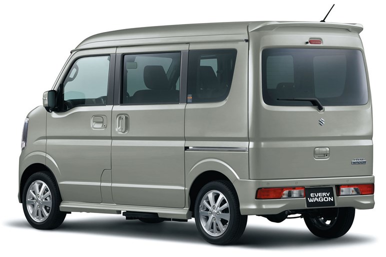 スズキ「キャリイ」と「エブリイ」新色登場！ 明るいデザインと安全機能で商用車に多様な選択肢を提供…111万7600円から