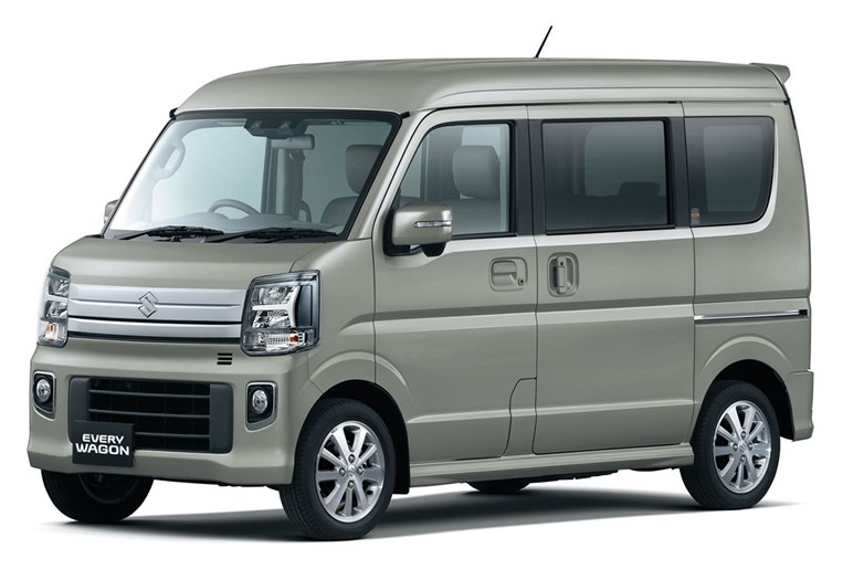 スズキ「キャリイ」と「エブリイ」新色登場！ 明るいデザインと安全機能で商用車に多様な選択肢を提供…111万7600円から