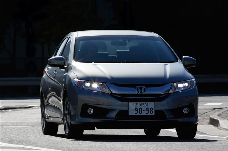 ファミリーセダン好調の理由は？ホンダ・グレイスに乗った