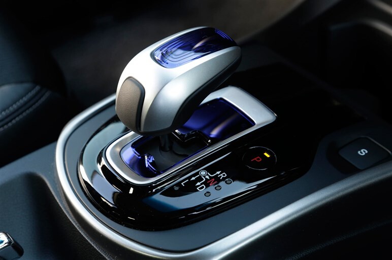 ファミリーセダン好調の理由は？ホンダ・グレイスに乗った