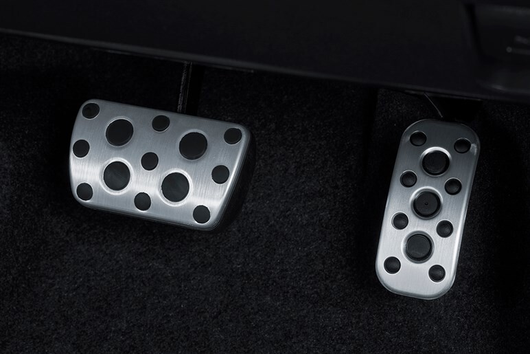 アクア一部改良で待望の「GR SPORT」も追加される！ ノーマルモデルと何が違う？