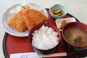 千葉県銚子漁港の『うおっせ』で市場直送の海鮮を堪能!!　美味しいアジフライを求めて走る旅