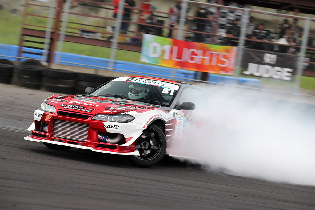 D1ライツ第2戦は風間オートのS15シルビアを駆る米内が優勝