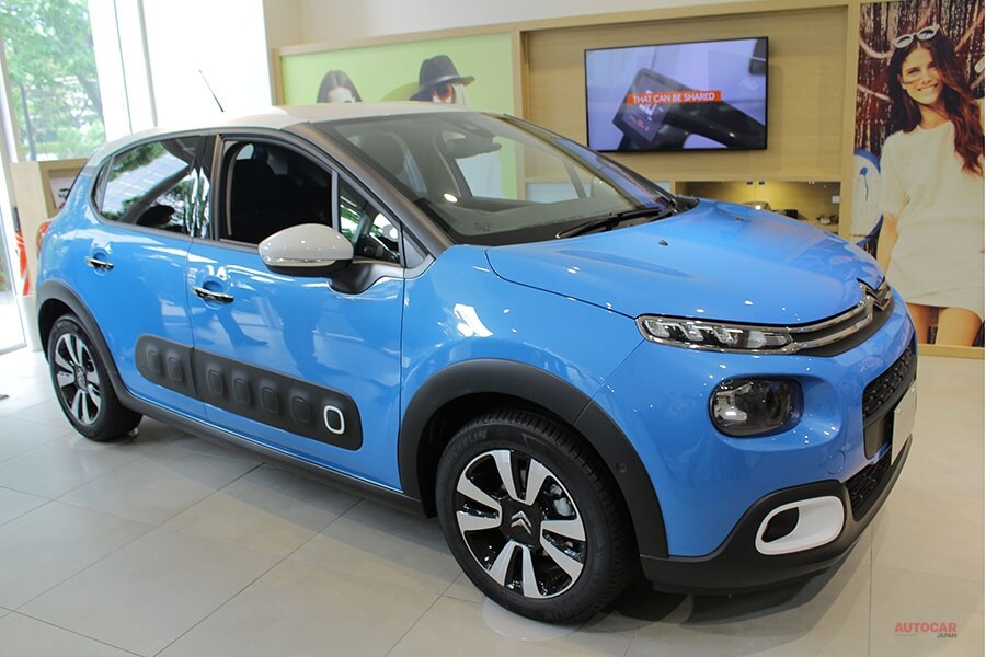 実車 シトロエンC3セントジェームス（C3 × SAINT JAMES） ルーフに