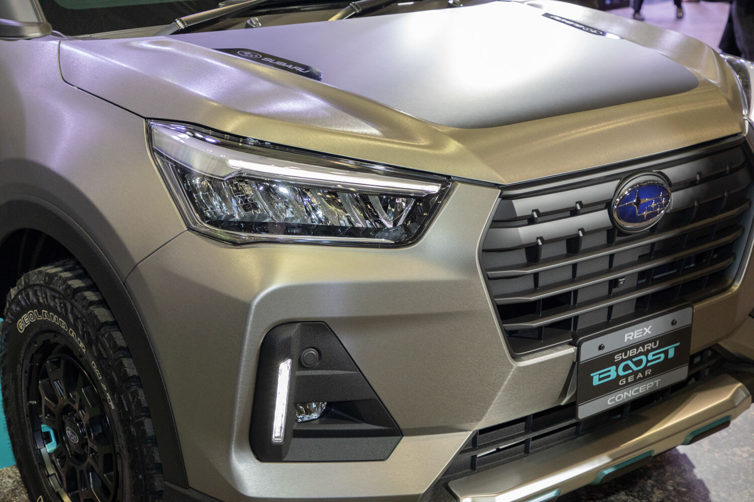 スバル「レックス ブーストギア コンセプト」はザラザラボディ！ 「ラプター塗装」がカスタムトレンド入り【東京オートサロン2023】
