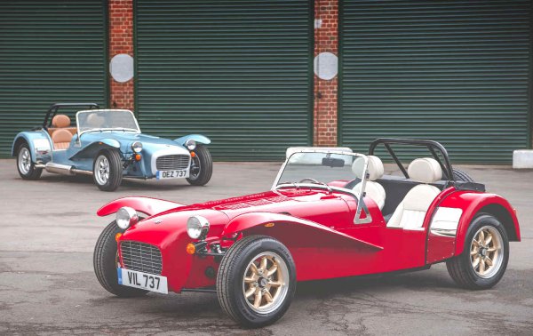 スポーツカー界のシーラカンス クラシックスタイルのケーターハム スーパーセブン1600が日本上陸 ベストカーweb 自動車情報サイト 新車 中古車 Carview