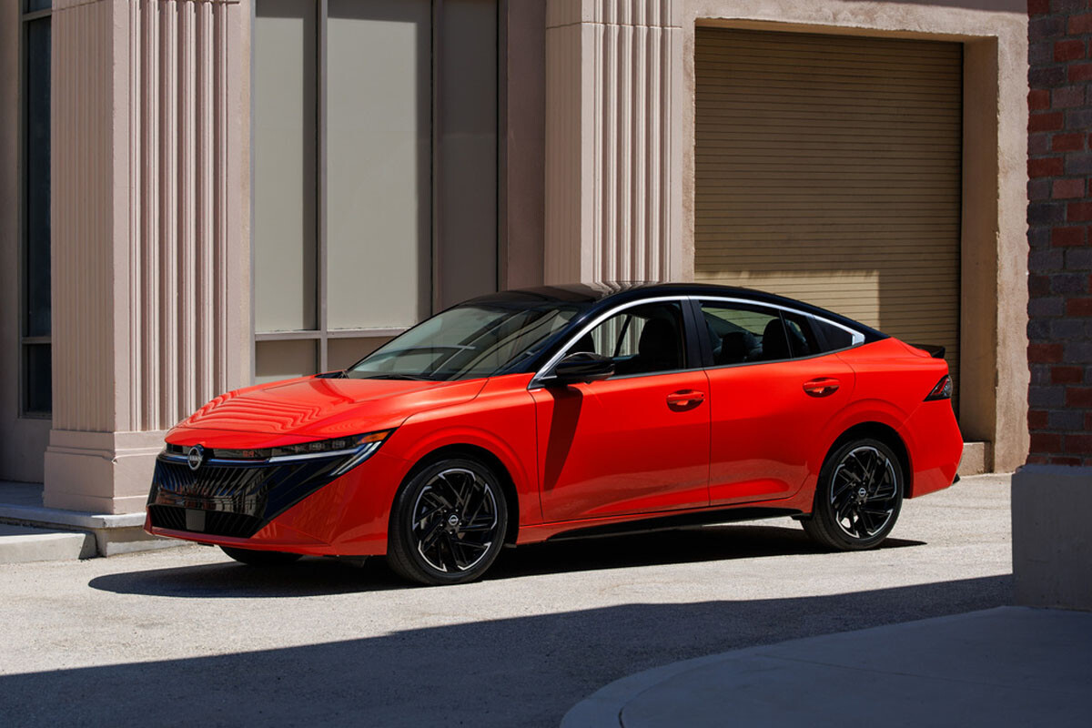 【日産】国内にだって欲しい！北米向け新型セダン「セントラ」がスタイリッシュ