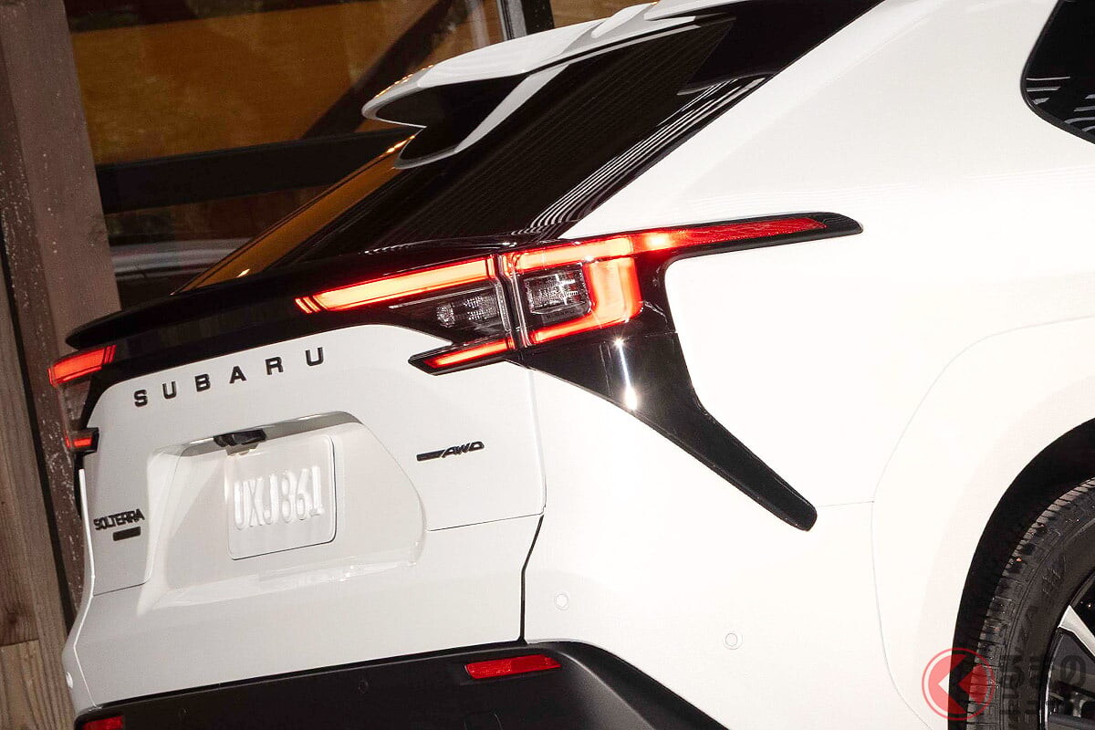 新車約572万円！ スバル「新型SUV」発表！ 斬新フェイス×“光る六連星エンブレム”初採用！ 338馬力のスポーツ仕様「XT」を新設定した「新型ソルテラ」米国で登場！