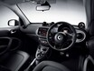 「smart fortwo」最後のガソリンモデルは黒と白を基調にしたシックな特別仕様車