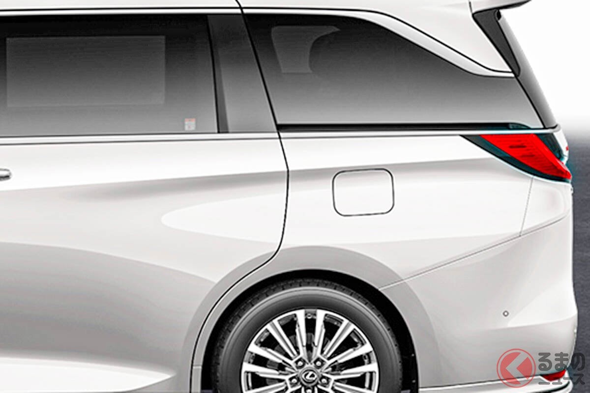 レクサスの新「“4WD”ミニバン」！ 371馬力の「最上級モデル」は迫力エアロ仕様もイイ！ 超広びろな「豪華内装」備える「LM」のMODELLISTA仕様とは