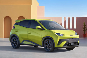 【BYD】航続距離1350kmのPHEV「シール6 DM-iツーリング」を世界初公開