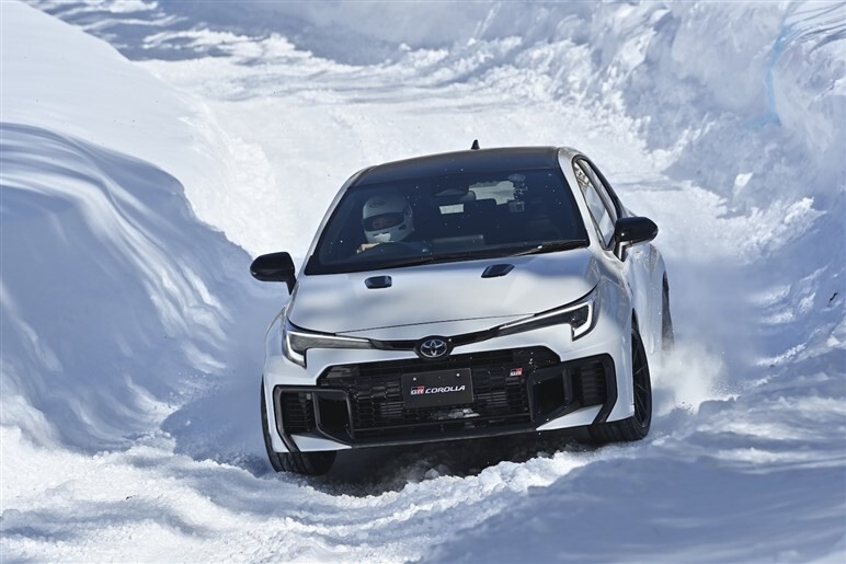 正直コレはスゴイ。楽しすぎる…雪上で確かに実感した新型「GRカローラ」のマニアックすぎる進化の中身