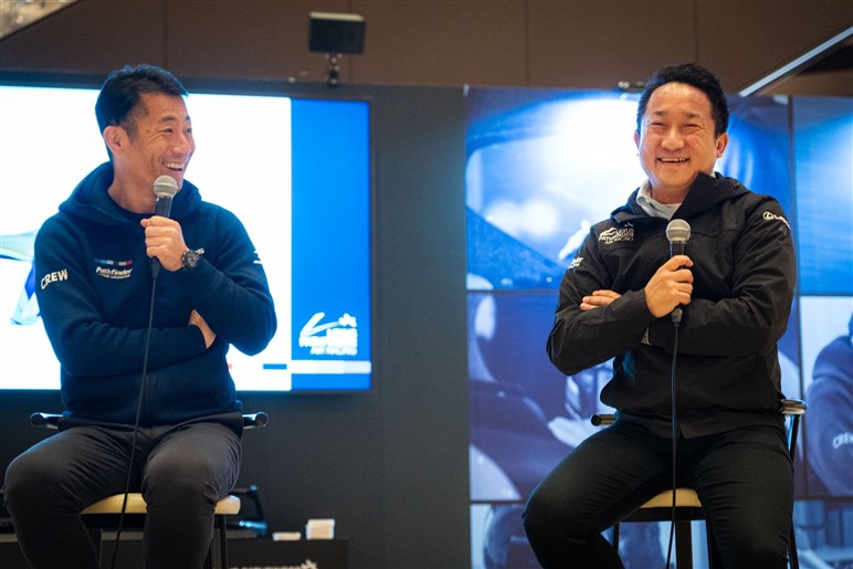 エアレースパイロット室屋義秀選手が語る…空の知見を生かしたレクサス流の“もっといいクルマづくり”