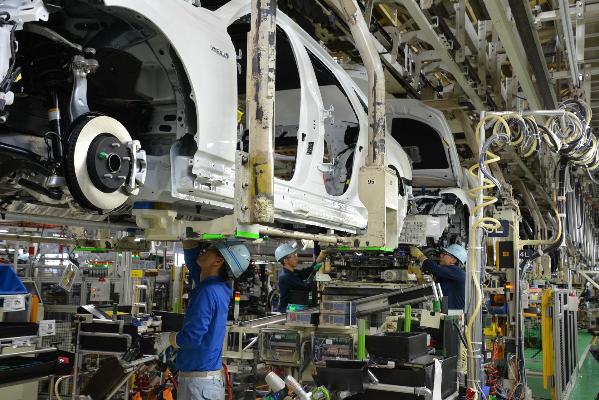 トヨタ、8月の国内生産は稼働停止なし　計画の97％まで回復　レクサスは休日出勤で挽回生産