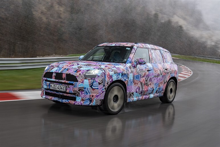 次の「ミニ」もキャラクターは同じ！ 試作車の完成度やモデル＆グレードを解説