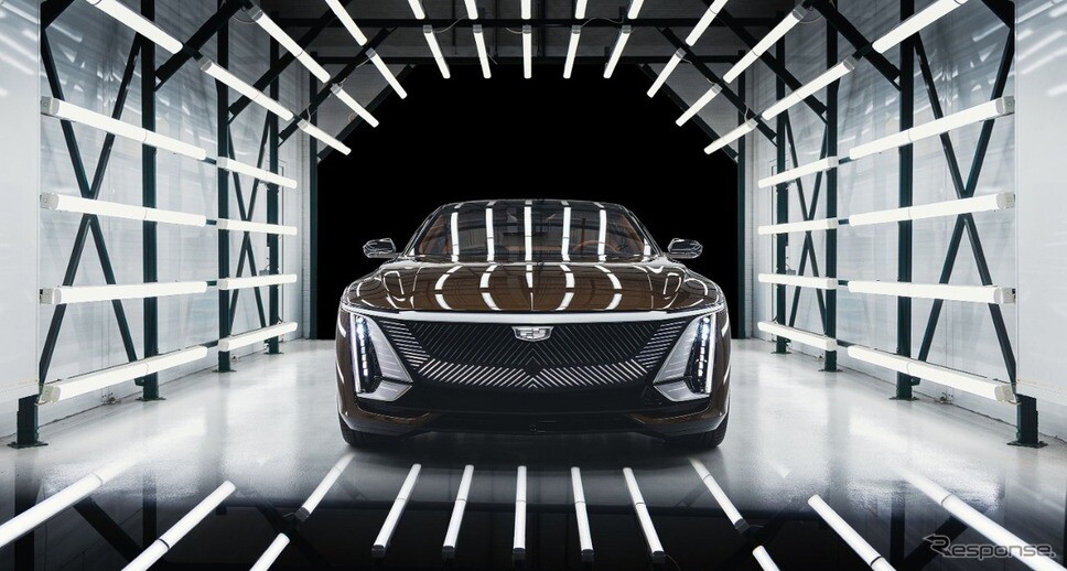 完全オーダーメイドで約5000万円から、キャデラックの最高級セダンが米国で納車開始