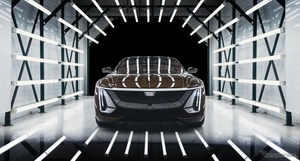 完全オーダーメイドで約5000万円から、キャデラックの最高級セダンが米国で納車開始