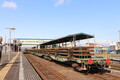 最初は「銀釜」では最後は…？ 九州発「新幹線レール」はるばる北海道に到着！ 駅では出迎えも