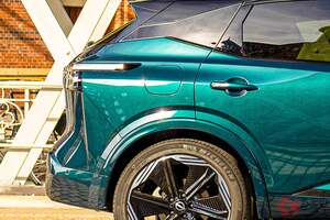 約700万円！ 日産“新”「“コンパクト”SUV」発表！ 全長4.4m級の「ちょうどいいサイズ」＆1.5リッター「直3」搭載の「キャシュカイ」独国に登場