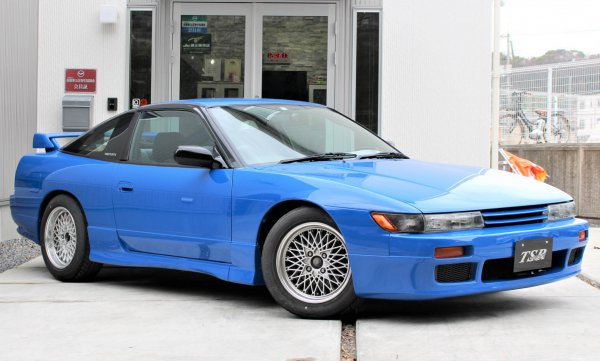 180sxとシルビアのいいとこどり 伝説の シルエイティ が今も買えるって本当か ベストカーweb 自動車情報サイト 新車 中古車 Carview