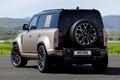 「ディフェンダー90」が新車で買える!? ランドローバー公式レストモッドが息を呑む美しさ…ただし値段も異常