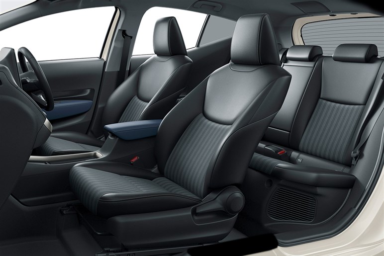 新型「カローラ」は“ハンマーヘッド顔”が有力。ボディ拡大＆新技術満載も231万円～と良品廉価は死守へ