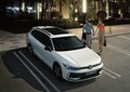 SUVに負けるな!?　今ではレアなステーションワゴン、フォルクスワーゲン新型「パサート」発売　525万円から