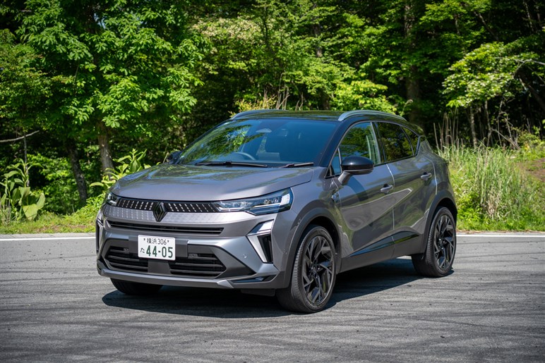 【欧州で大ヒット】ルノーの小型SUV「キャプチャー」が新型に。2つのハイブリッドの差やライバルとの違いは？