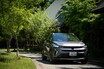 【欧州で大ヒット】ルノーの小型SUV「キャプチャー」が新型に。2つのハイブリッドの差やライバルとの違いは？