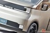 トヨタが「新たなハイエース」を世界初公開！ “200系”全面刷新を示唆する効率的な「カクカクデザイン」で「ひろびろ荷室」も確保！ 次世代コンセプトの市販化が期待できる「現実的な“装備”」とは