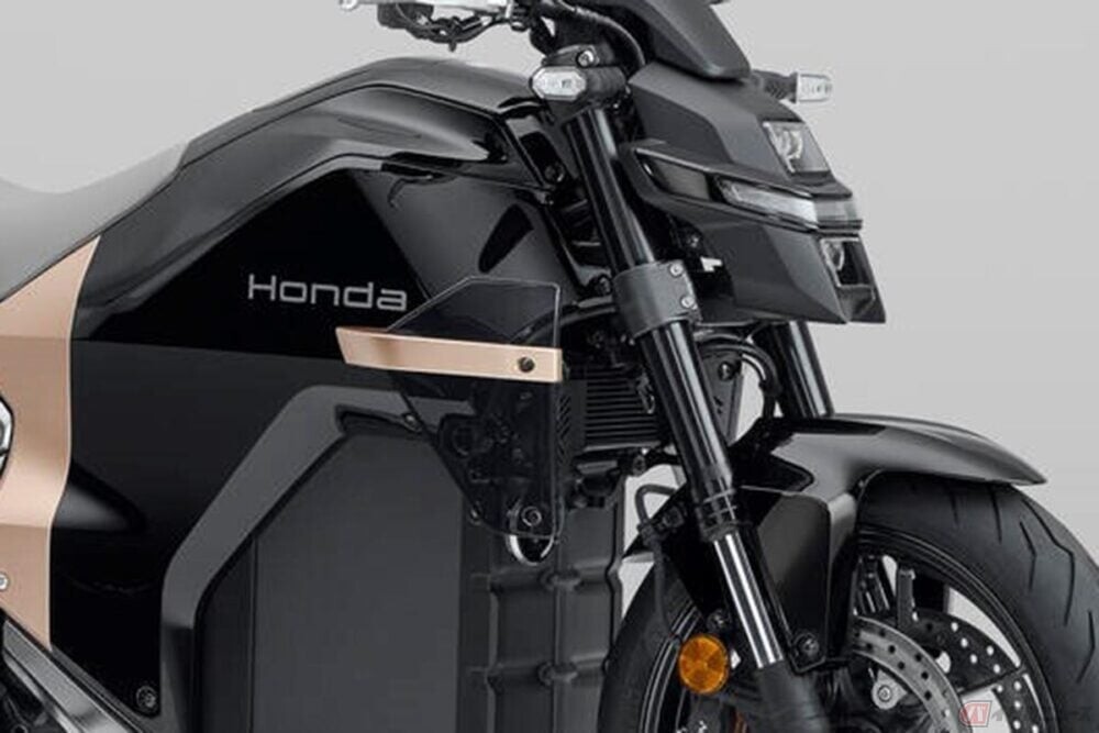 ホンダ新型ネイキッドを一般公開！ 航続距離140kmを誇る電動モデル「Honda WN7」登場【EICMA2025】