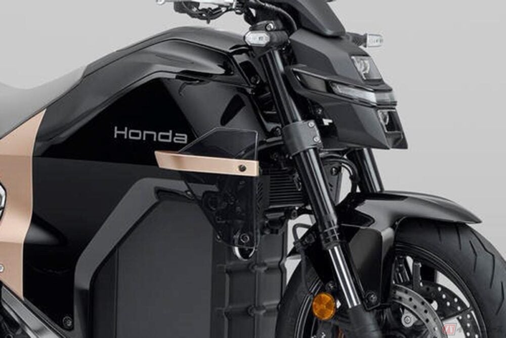 ホンダ新型ネイキッドを一般公開！ 航続距離140kmを誇る電動モデル「Honda WN7」登場【EICMA2025】