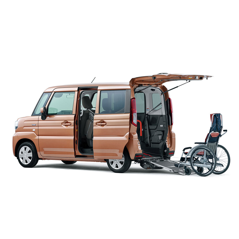 4WDも選べるようになった【スズキ スペーシア 車いす移動車】