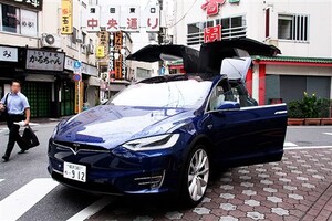 テスラ モデルx自動ドアの衝撃 普通こんなリスクは取れないのでは Carview 自動車情報サイト 新車 中古車 Carview